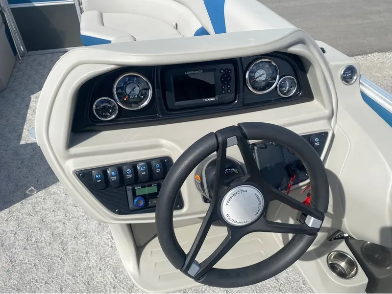 Slide: The Image of Trifecta LE Series 24UL LE T 2025 - 9