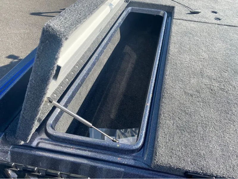 Slide: The Image of Phoenix Bass Boat ZXL Series 721 2025 - 11