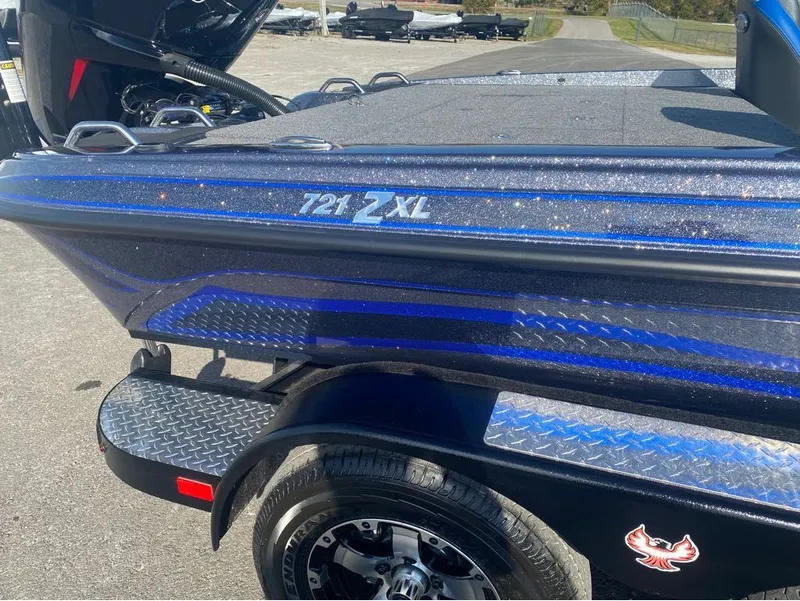 Slide: The Image of Phoenix Bass Boat ZXL Series 721 2025 - 12