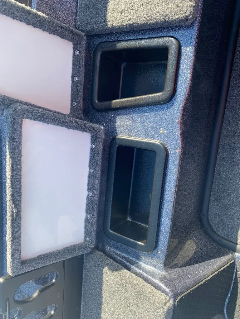 Slide: The Image of Phoenix Bass Boat ZXL Series 721 2025 - 15