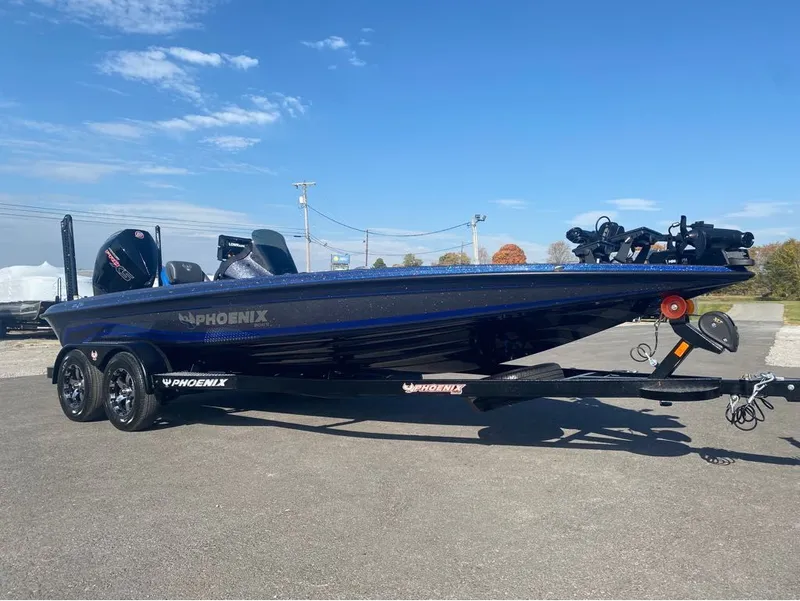 Slide: The Image of Phoenix Bass Boat ZXL Series 721 2025 - 18