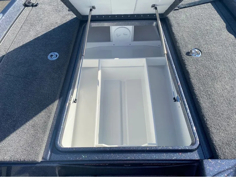 Slide: The Image of Phoenix Bass Boat ZXL Series 721 2025 - 20