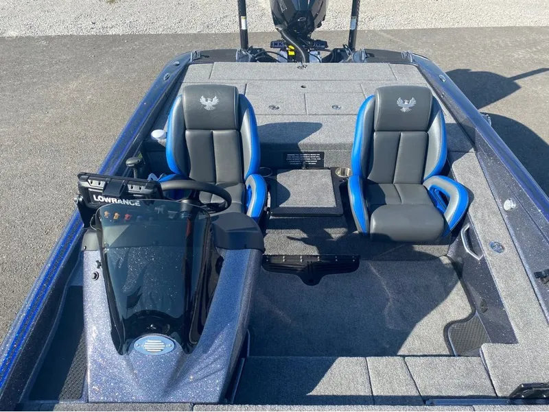 Slide: The Image of Phoenix Bass Boat ZXL Series 721 2025 - 3