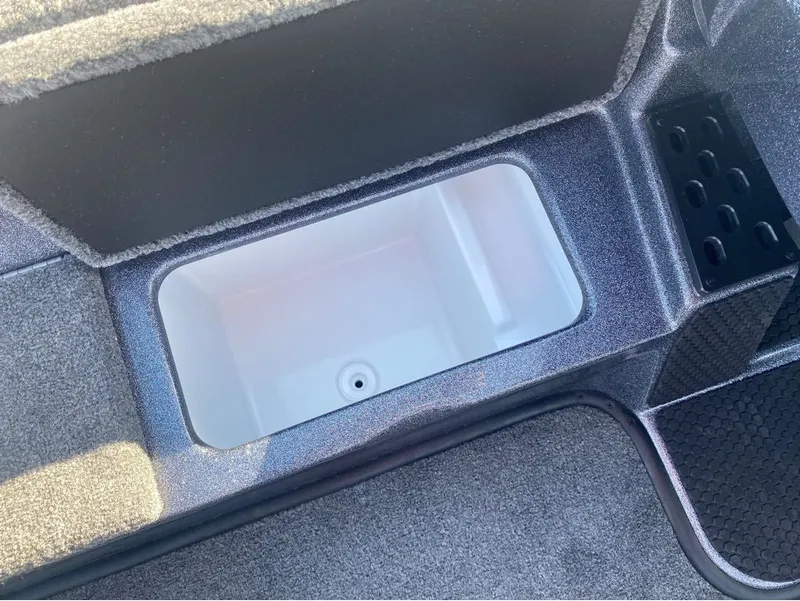 Slide: The Image of Phoenix Bass Boat ZXL Series 721 2025 - 4