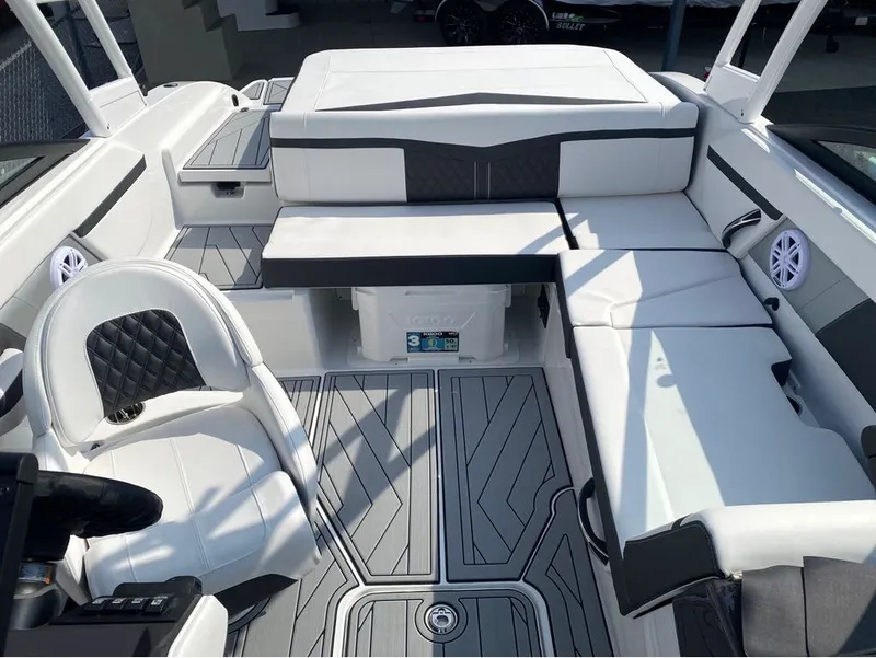 Slide: The Image of Monterey M-22 2025 - 21