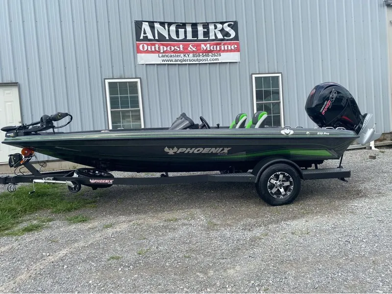 The Image of Phoenix Pro Series 818 boat at Anglers Outpost & Marine. - 1