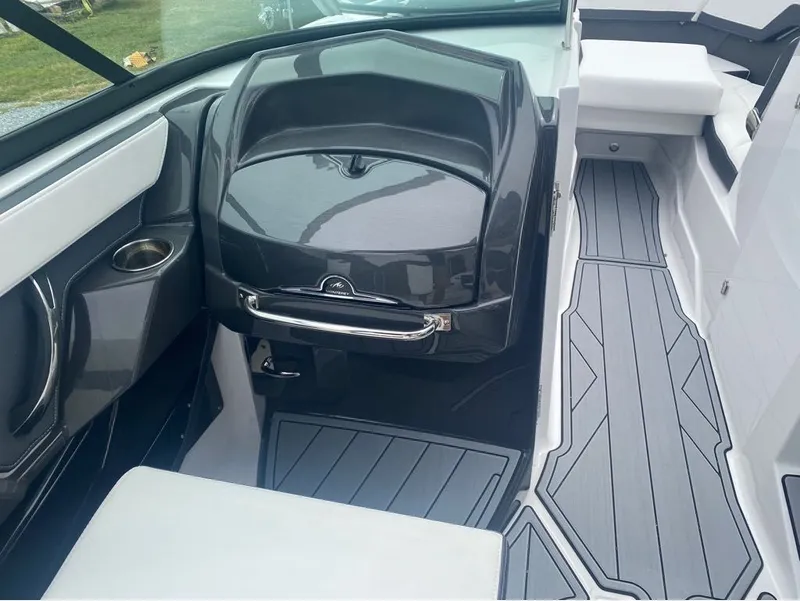 Slide: The Image of Monterey 278SS Super Sport 2025 - 23