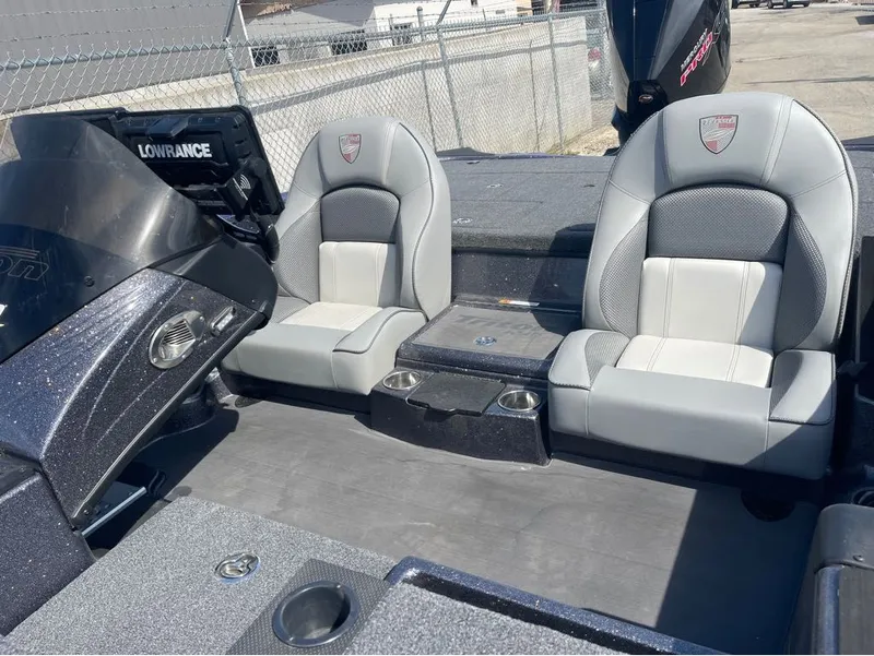 Slide: The Image of Triton 19 TrX Patriot 2023 - 11