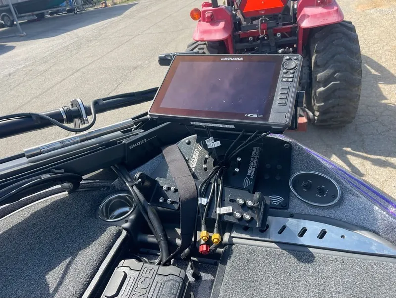 Slide: The Image of Triton 19 TrX Patriot 2023 - 7