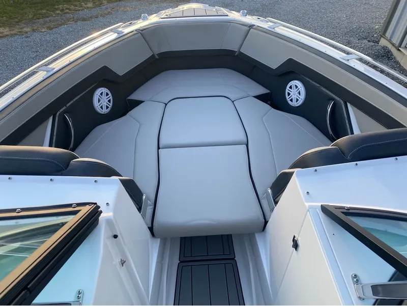 Slide: The Image of Monterey 278SS Super Sport 2025 - 4