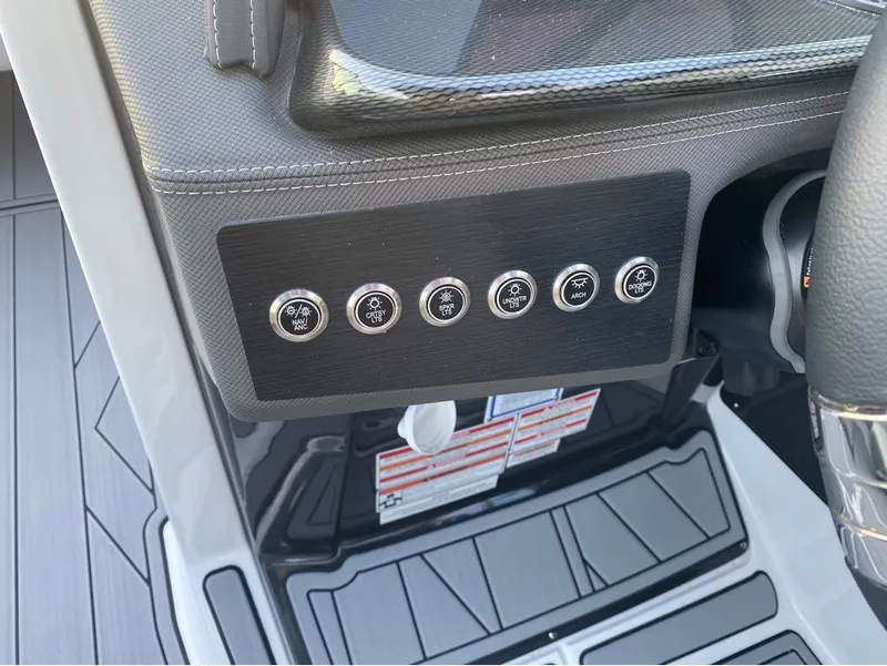 Slide: The Image of Monterey 278SS Super Sport 2025 - 9