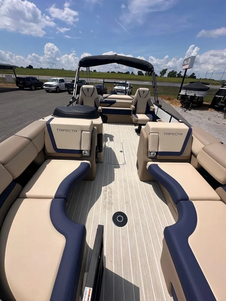 Slide: The Image of Trifecta 23 ULESS 2026 - 9