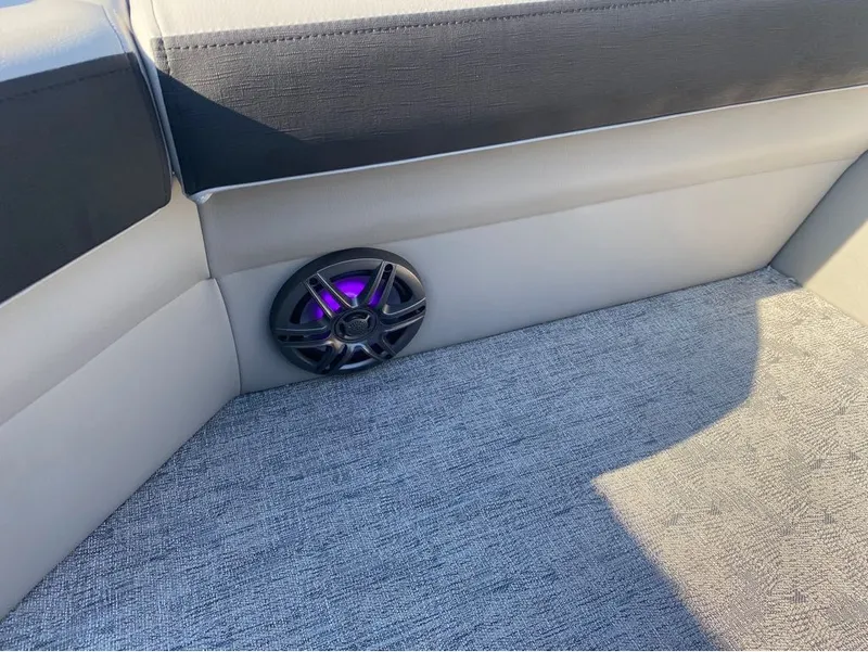 Slide: The Image of Trifecta LE Series 22UL LE 2025 - 8