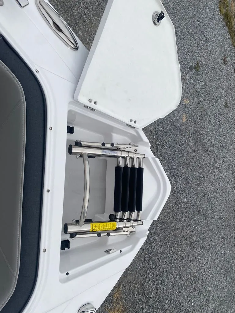 Slide: The Image of Monterey 258SS Super Sport 2025 - 19