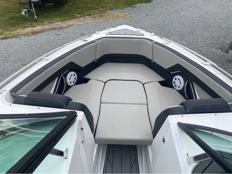 Slide: The Image of Monterey 258SS Super Sport 2025 - 7