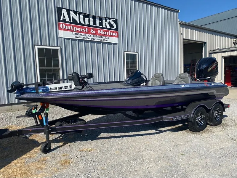 Slide: The Image of Skeeter ZX SERIES ZX200 2026 - 16