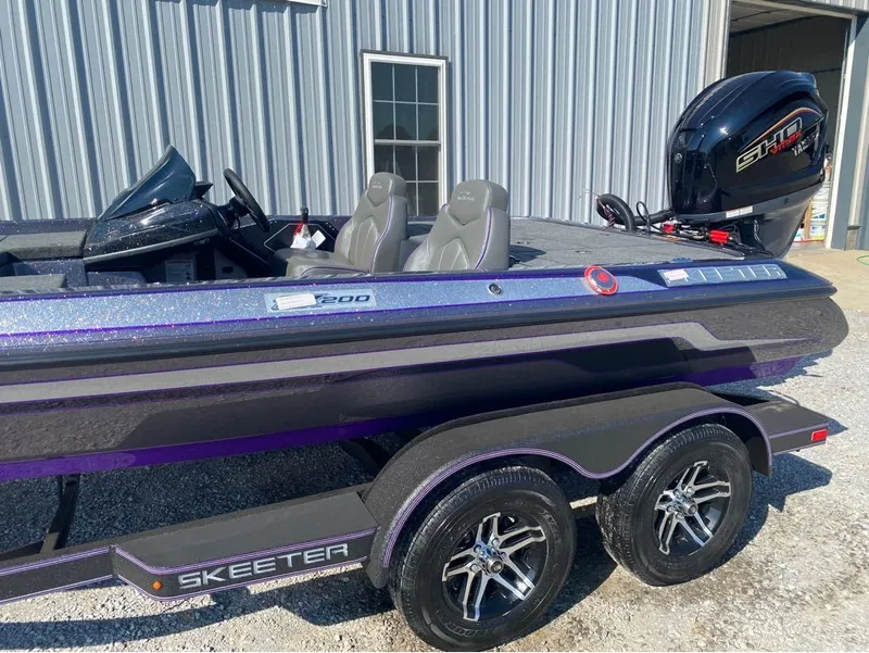 Slide: The Image of Skeeter ZX SERIES ZX200 2026 - 4