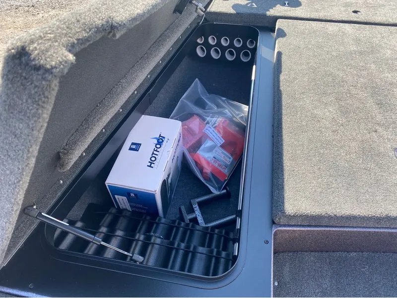 Slide: The Image of Skeeter ZX SERIES ZX200 2026 - 6