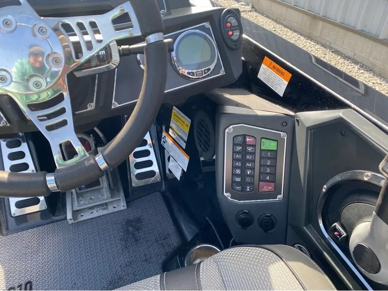 Slide: The Image of Ranger Z521L Comanche 2018 - 8