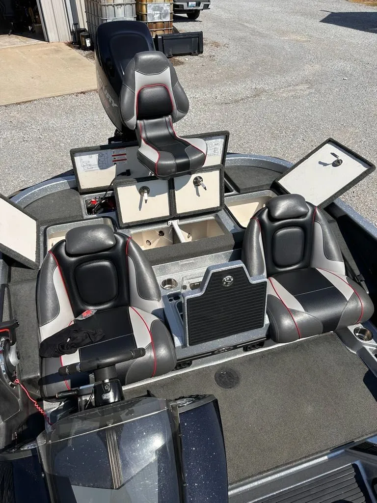 Slide: The Image of Ranger Z519 2017 - 2