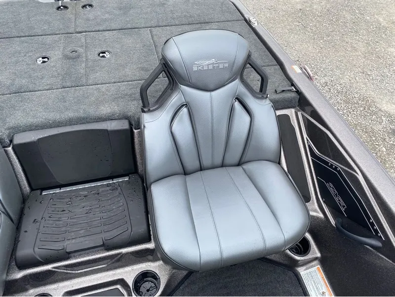 Slide: The Image of Skeeter ZXR21 2025 - 10