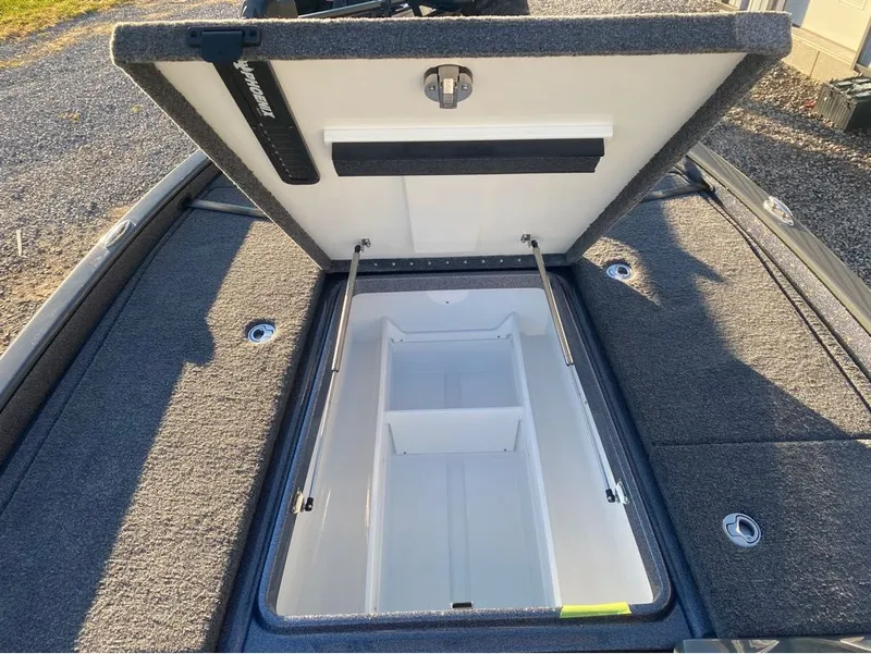 Slide: The Image of Phoenix Bass Boat 920 Elite 2025 - 11