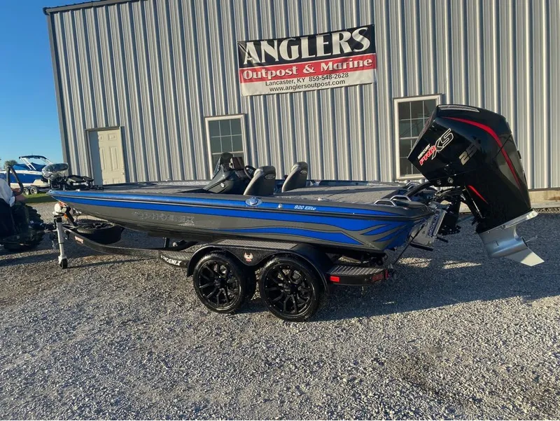 Slide: The Image of Phoenix Bass Boat 920 Elite 2025 - 12