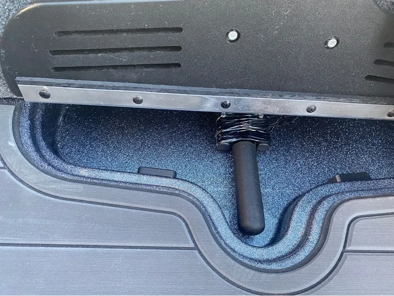 Slide: The Image of Phoenix Bass Boat 920 Elite 2025 - 16