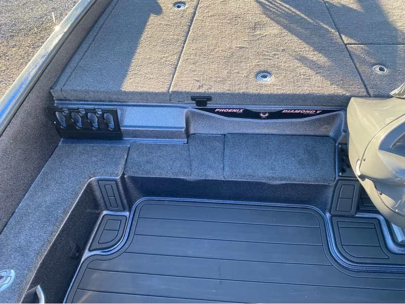 Slide: The Image of Phoenix Bass Boat 920 Elite 2025 - 21