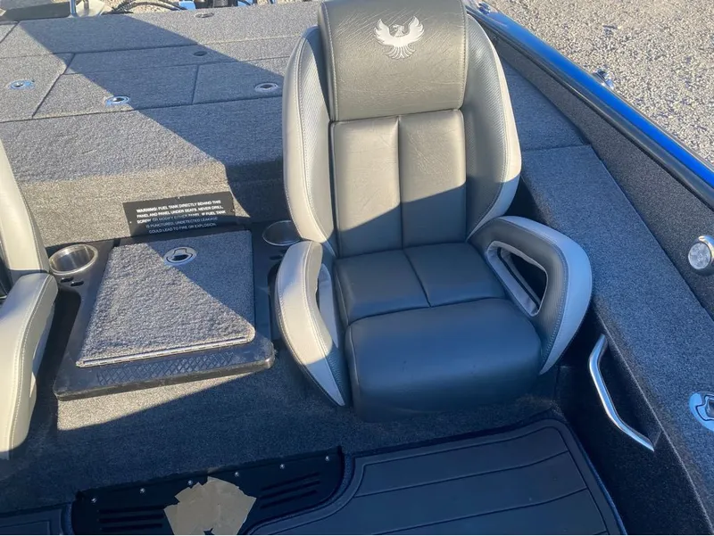 Slide: The Image of Phoenix Bass Boat 920 Elite 2025 - 4