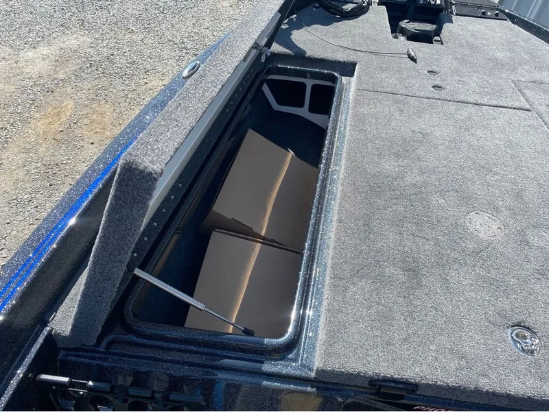 Slide: The Image of Phoenix Bass Boat ZXL Series 721 2025 - 12