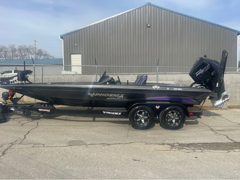 Slide: The Image of Phoenix Bass Boat 920 Elite 2025 - 1