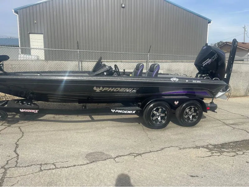 Slide: The Image of Phoenix Bass Boat 920 Elite 2025 - 4