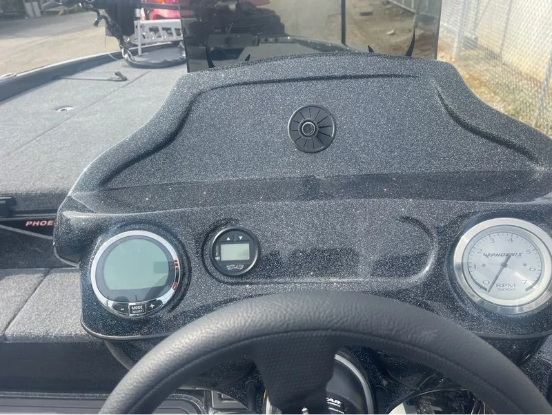 Slide: The Image of Phoenix Bass Boat 920 Elite 2025 - 7