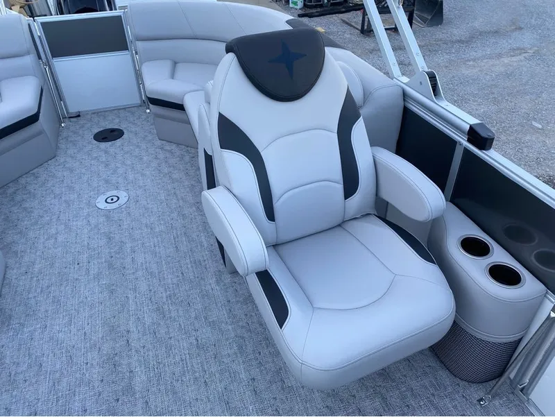 Slide: The Image of Berkshire LE Series 22RFX LE 2024 - 14