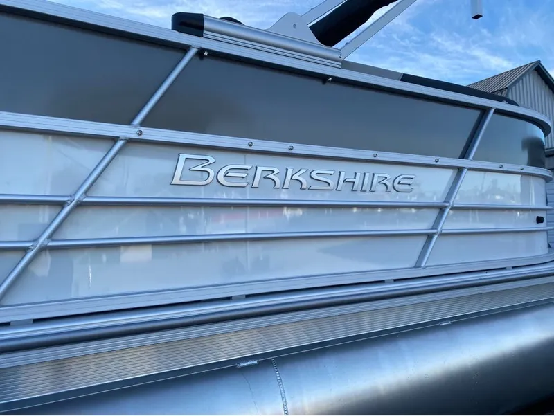 Slide: The Image of Berkshire LE Series 22RFX LE 2024 - 9