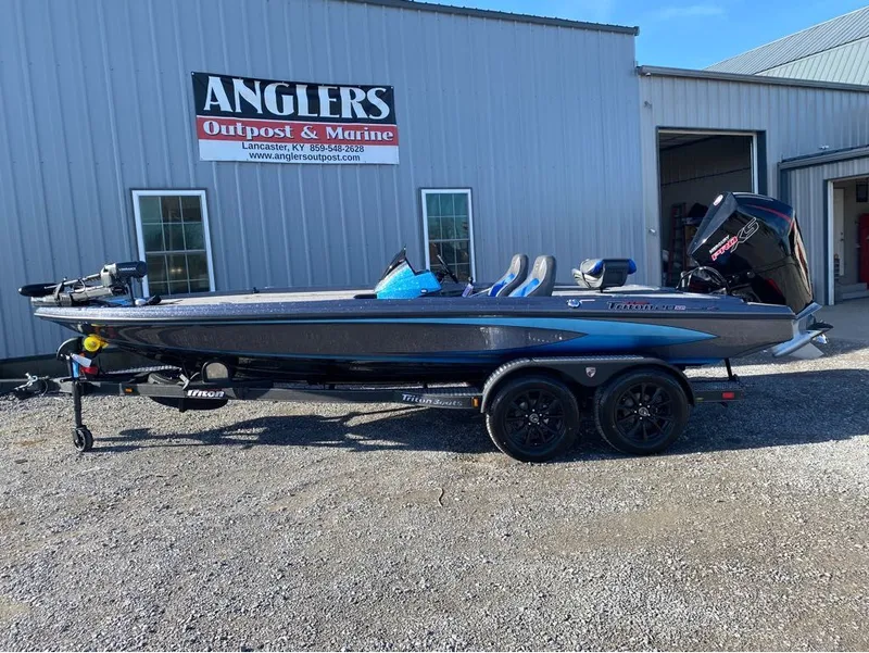 Slide: The Image of Triton 20XP Patriot 2025 - 10