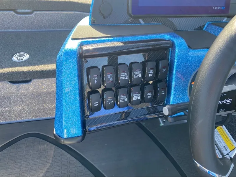 Slide: The Image of Triton 20XP Patriot 2025 - 4