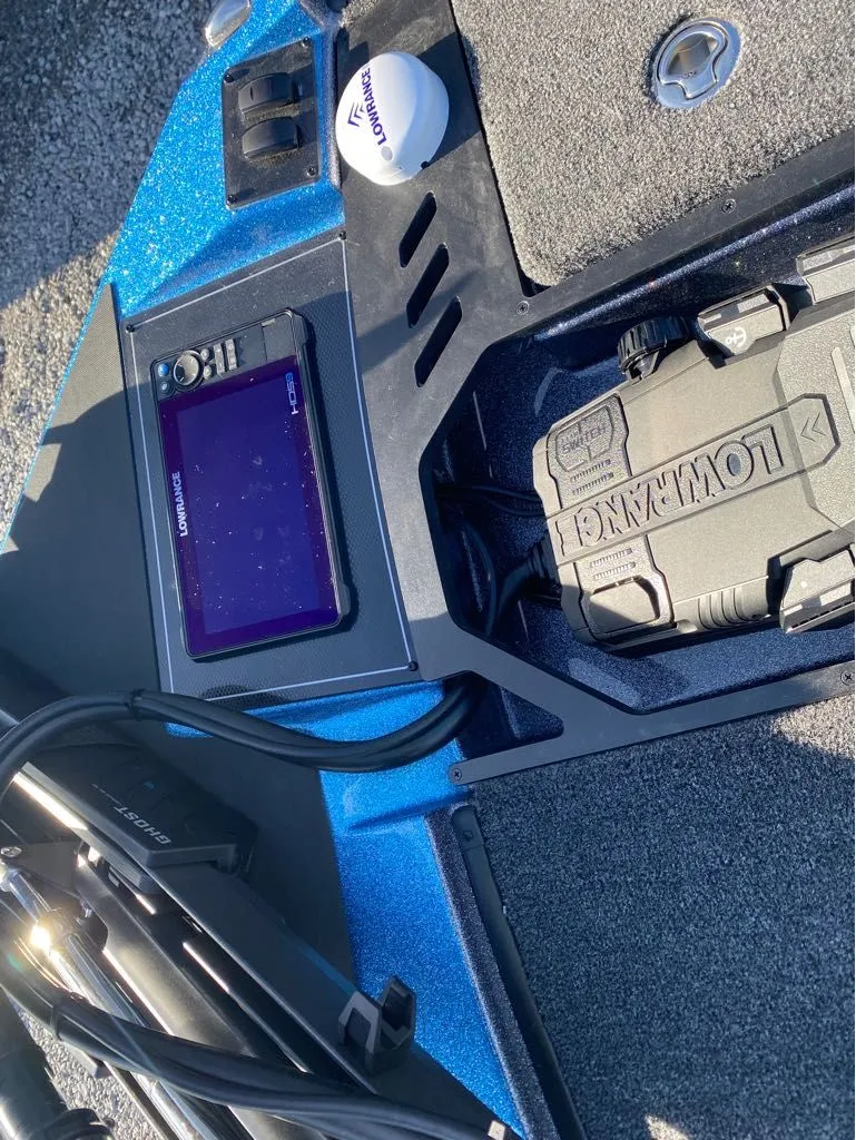 Slide: The Image of Triton 20XP Patriot 2025 - 6