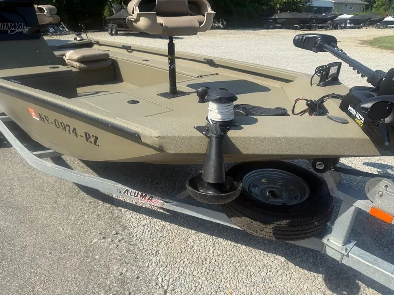 Slide: The Image of Alumacraft MV1756SC 2022 - 10