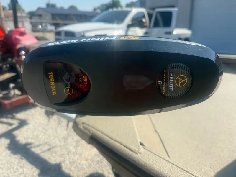 Slide: The Image of Alumacraft MV1756SC 2022 - 11