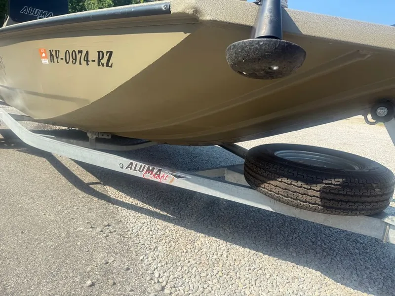 Slide: The Image of Alumacraft MV1756SC 2022 - 12