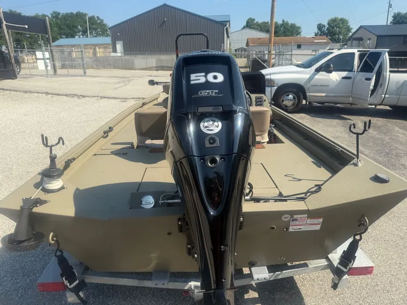 Slide: The Image of Alumacraft MV1756SC 2022 - 7