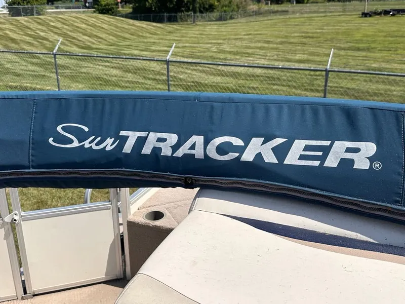 Slide: The Image of Sun Tracker Fishin' Barge 21 2008 - 3