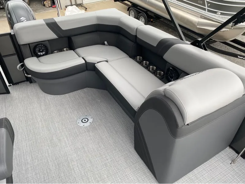 Slide: The Image of Berkshire CTS Series 22CL2 CTS 2025 - 15