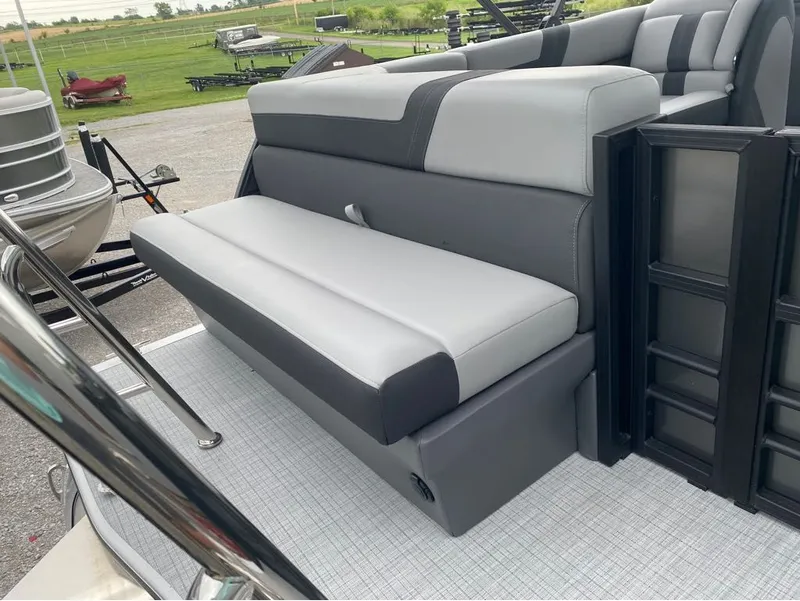 Slide: The Image of Berkshire CTS Series 22CL2 CTS 2025 - 5