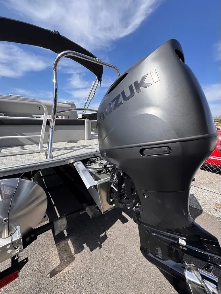 Slide: The Image of Trifecta LE Series 24UL LE T 2025 - 8