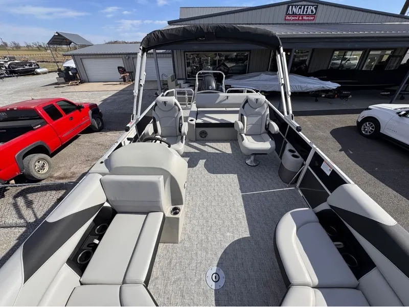 Slide: The Image of Trifecta LE Series 24UL LE T 2025 - 9