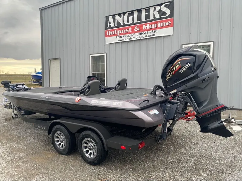 Slide: The Image of Skeeter ZXR Series ZXR21SE 2025 - 10