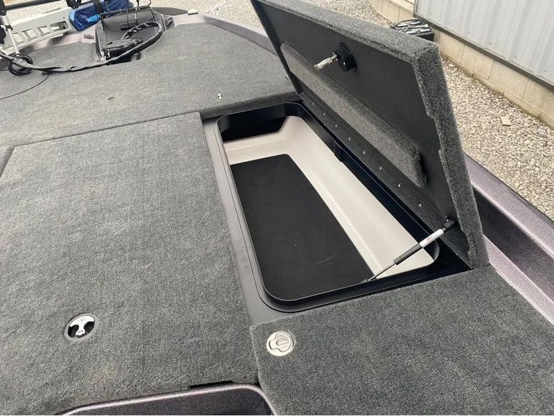 Slide: The Image of Skeeter ZXR Series ZXR21SE 2025 - 2